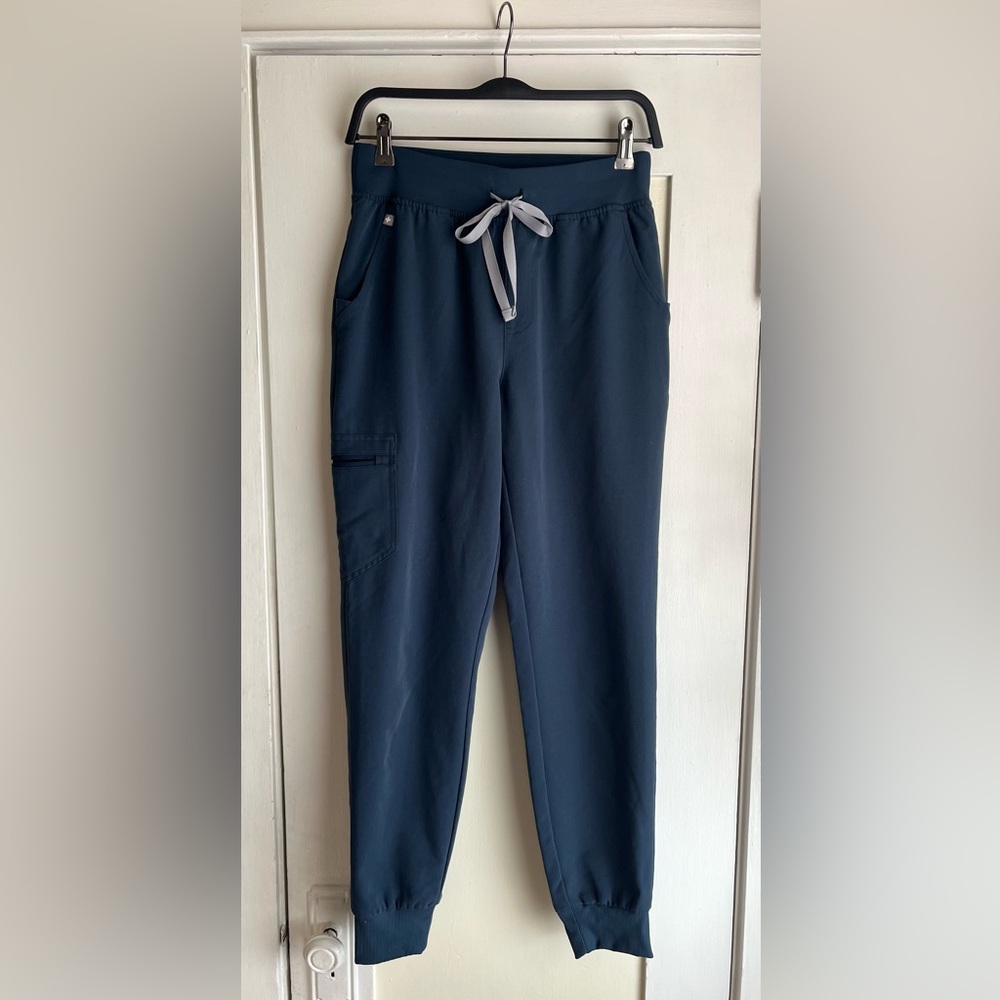Figs Women’s Dark Harbor High Waisted Zamora Jogger Scrub Pant Small